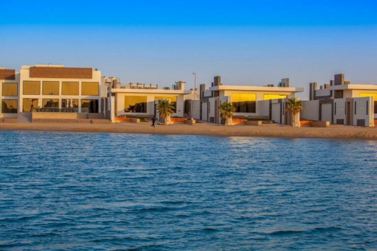 تعرف على افضل منتجعات الهاف مون بالخبر بروبيرتي فايندر 