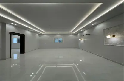 Apartment - 5 Bedrooms - 4 Bathrooms for sale in An Nuzhah - Jeddah - Makkah Al Mukarramah
