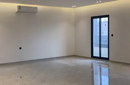 Apartment - 3 Bedrooms - 3 Bathrooms for rent in Al Yarmuk - Riyadh - Ar Riyadh