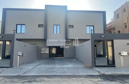 Apartment - 5 Bedrooms - 5 Bathrooms for sale in Al Jisr - Al Khubar - Eastern