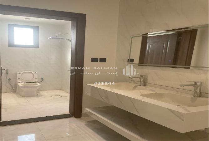 252219 - Property Image 3