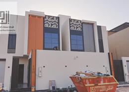 دوبلكس - 5 غرف نوم - 7 حمامات for للبيع in حي القادسية - شرق الرياض - الرياض