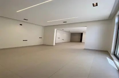 Full Floor - 5 Bedrooms - 3 Bathrooms for sale in Al Khalij - Riyadh - Ar Riyadh
