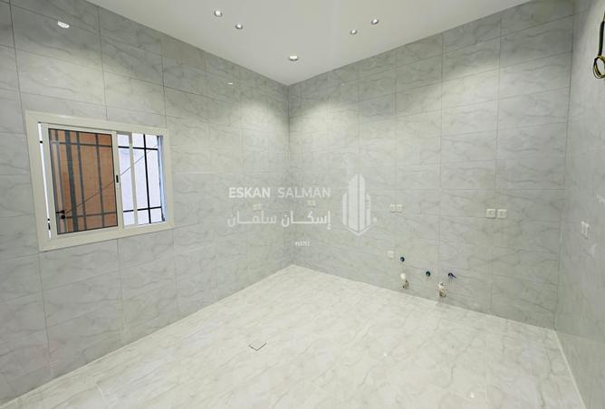255392 - Property Image 3