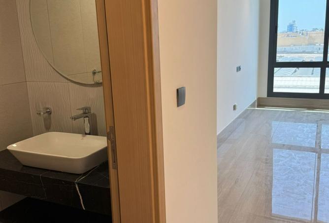 255215 - Property Image 2
