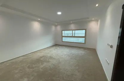 Full Floor - 5 Bedrooms - 4 Bathrooms for rent in Al Malqa - Riyadh - Ar Riyadh