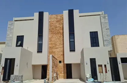 Full Floor - 5 Bedrooms - 4 Bathrooms for sale in Al Khalij - Riyadh - Ar Riyadh