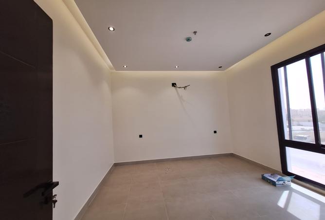 258042 - Property Image 2