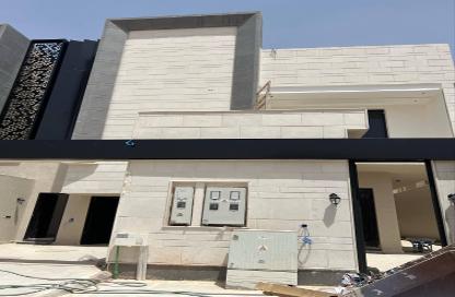 Full Floor - 5 Bedrooms - 5 Bathrooms for sale in Al Munisiyah - Riyadh - Ar Riyadh