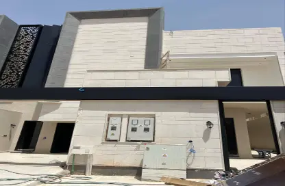Full Floor - 5 Bedrooms - 5 Bathrooms for sale in Al Munisiyah - Riyadh - Ar Riyadh