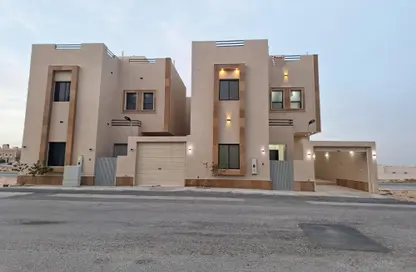 Villa - 5 Bedrooms - 5 Bathrooms for sale in Dhahrat Laban - Riyadh - Ar Riyadh