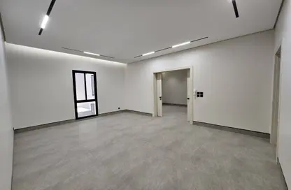 Full Floor - 4 Bedrooms - 5 Bathrooms for sale in Ar Rimal - Riyadh - Ar Riyadh