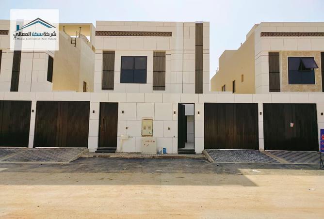 طابق كامل - 4 غرف نوم - 3 حمامات للبيع في حي الرمال - شرق الرياض - الرياض