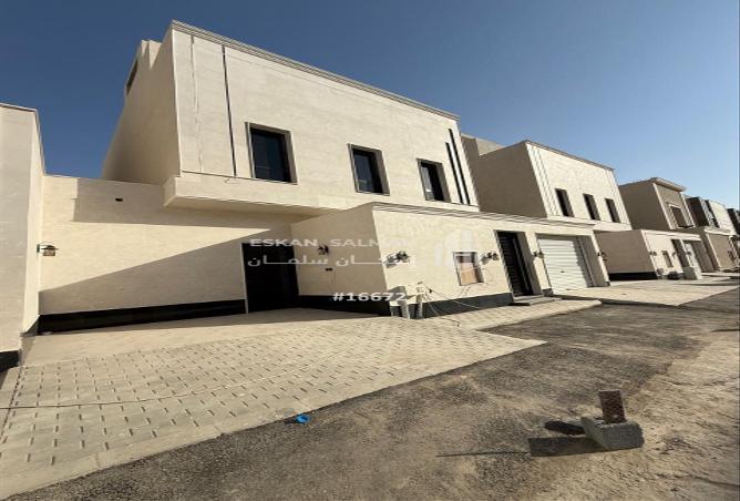 256777 - Property Image 2