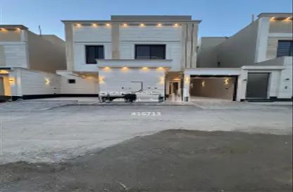 طابق كامل - 6 غرف نوم - 3 حمامات للبيع في الندوة - الرياض - الرياض