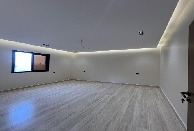 258122 - Property Image 2