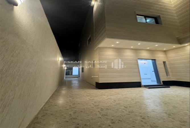 253544 - Property Image 3