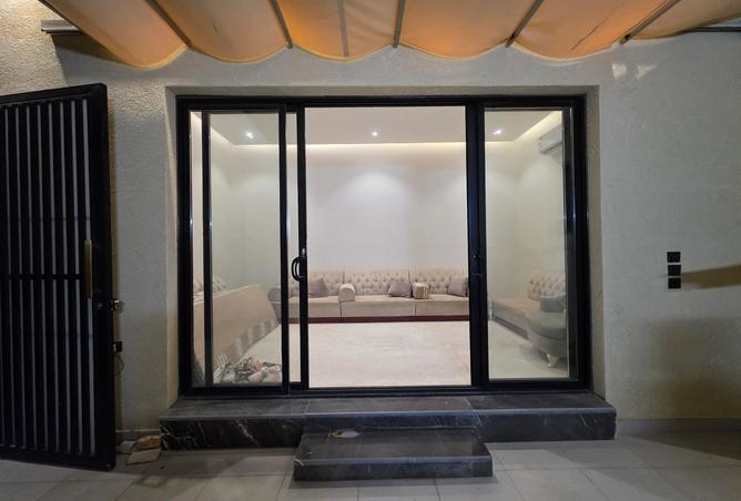 257323 - Property Image 3