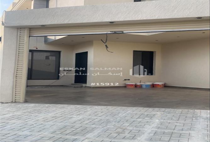 255640 - Property Image 3