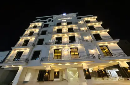 Apartment - 5 Bedrooms - 3 Bathrooms for sale in Al Aziziyah - Jeddah - Makkah Al Mukarramah