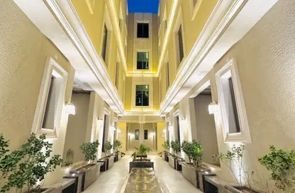 Apartment - 4 Bedrooms - 3 Bathrooms for sale in Al Yarmuk - Riyadh - Ar Riyadh
