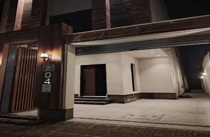 طابق كامل - 5 غرف نوم - 5 حمامات للبيع في الرمال - الرياض - الرياض