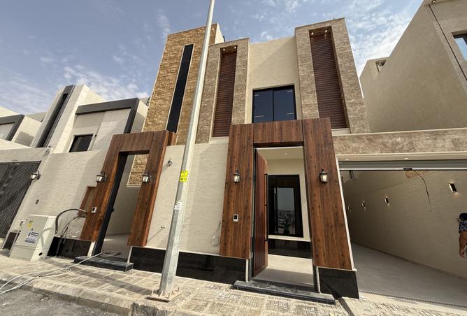 258046 - Property Main Image