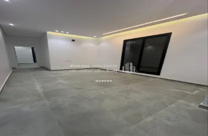 Full Floor - 4 Bedrooms - 4 Bathrooms for sale in Ar Rimal - Riyadh - Ar Riyadh