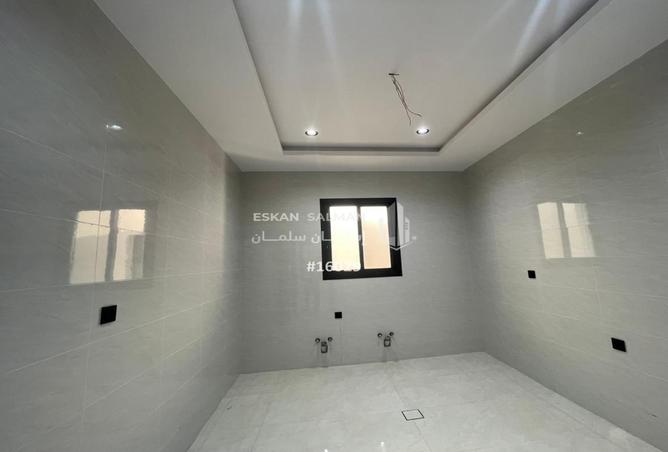 255935 - Property Image 3