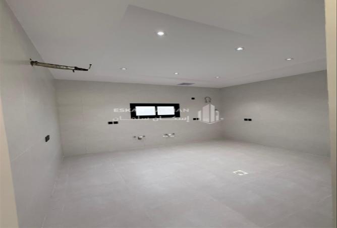 256881 - Property Image 2