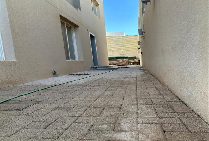 254962 - Property Image 2
