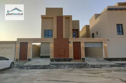 طابق كامل - 3 غرف نوم - 4 حمامات للبيع في حي القادسية - شرق الرياض - الرياض