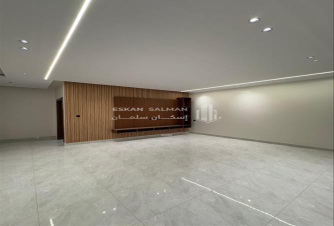 253208 - Property Image 2