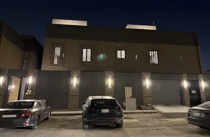 Full Floor - 5 Bedrooms - 4 Bathrooms for sale in Al Munisiyah - Riyadh - Ar Riyadh