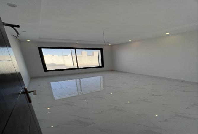 258432 - Property Image 2