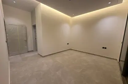 شقة - 3 غرف نوم - 3 حمامات للبيع في اليرموك - الرياض - الرياض