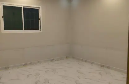 Apartment - 4 Bedrooms - 2 Bathrooms for rent in Ar Rimal - Riyadh - Ar Riyadh