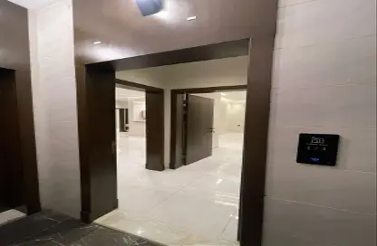 Apartment - 4 Bedrooms - 3 Bathrooms for rent in An Nuzhah - Jeddah - Makkah Al Mukarramah