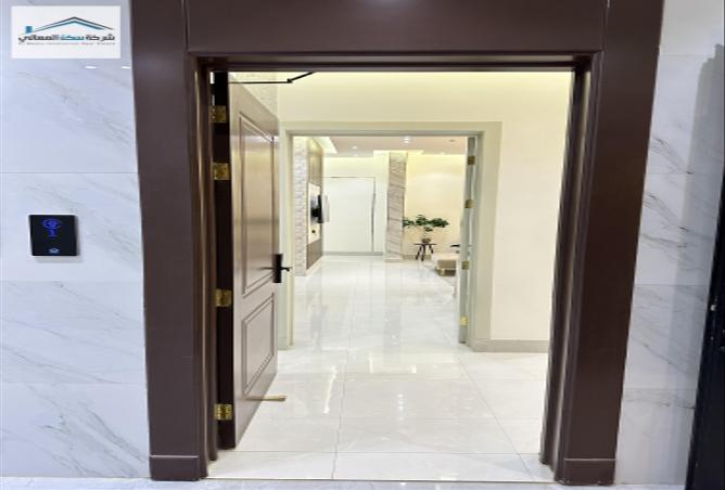 Apartment - 3 Bedrooms - 3 Bathrooms for sale in Al Munsiyah - East Riyadh - Ar Riyadh