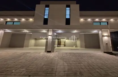 Full Floor - 5 Bedrooms - 3 Bathrooms for sale in Badr - Riyadh - Ar Riyadh