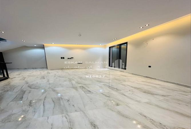 257303 - Property Image 3