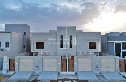 Villa - 5 Bedrooms - 5 Bathrooms for sale in Al Ihtifalat - Ar Rass - Al Qassim