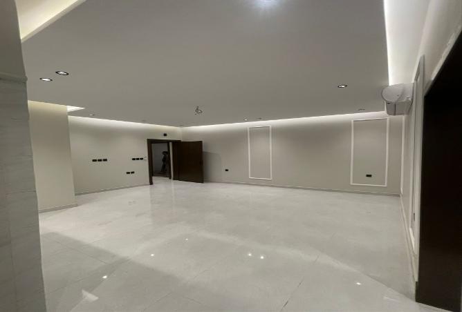 255921 - Property Image 2