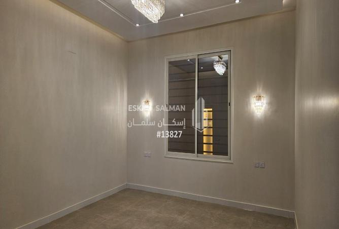 252139 - Property Image 2