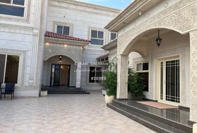 245472 - Property Image 2