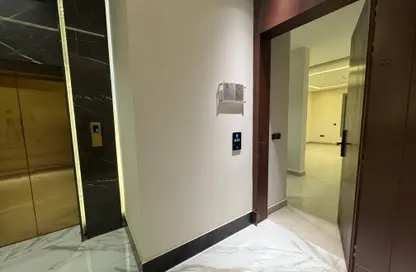 Apartment - 4 Bedrooms - 3 Bathrooms for sale in Al Yarmuk - Riyadh - Ar Riyadh