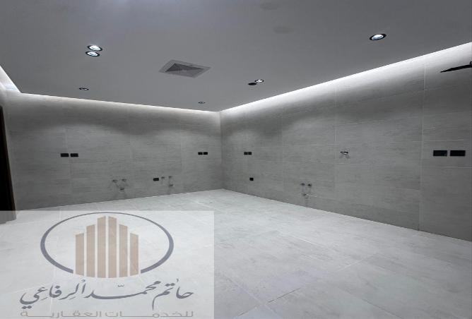 255996 - Property Image 2