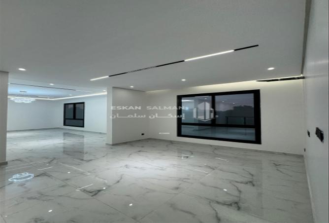 255382 - Property Image 2