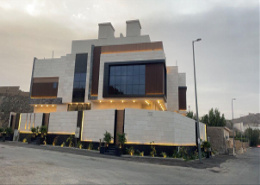 Villa - 4 bedrooms - 5 bathrooms for للبيع in Al Khalidiyah - At Taif - Makkah Al Mukarramah