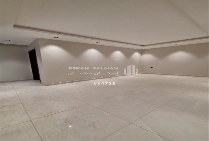 253752 - Property Image 2